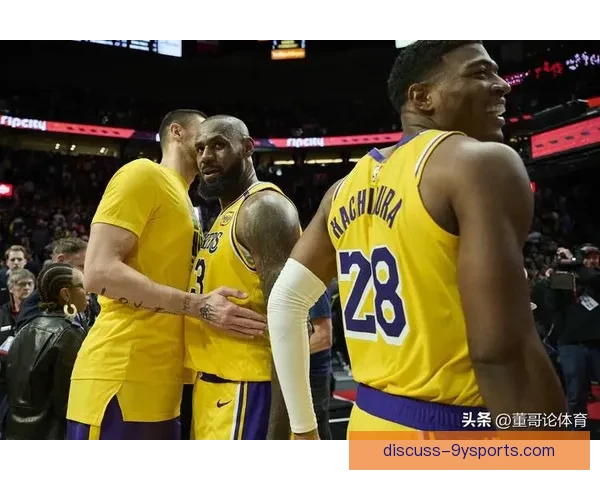 湖人新赛季迎关键变阵 詹姆斯状态回暖引期待